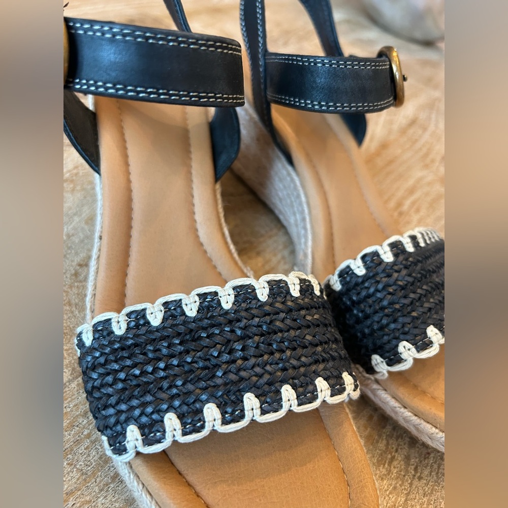 Söfft Black Woven Front Ankle-Strap Wedge Sandal - Picture 4 of 5